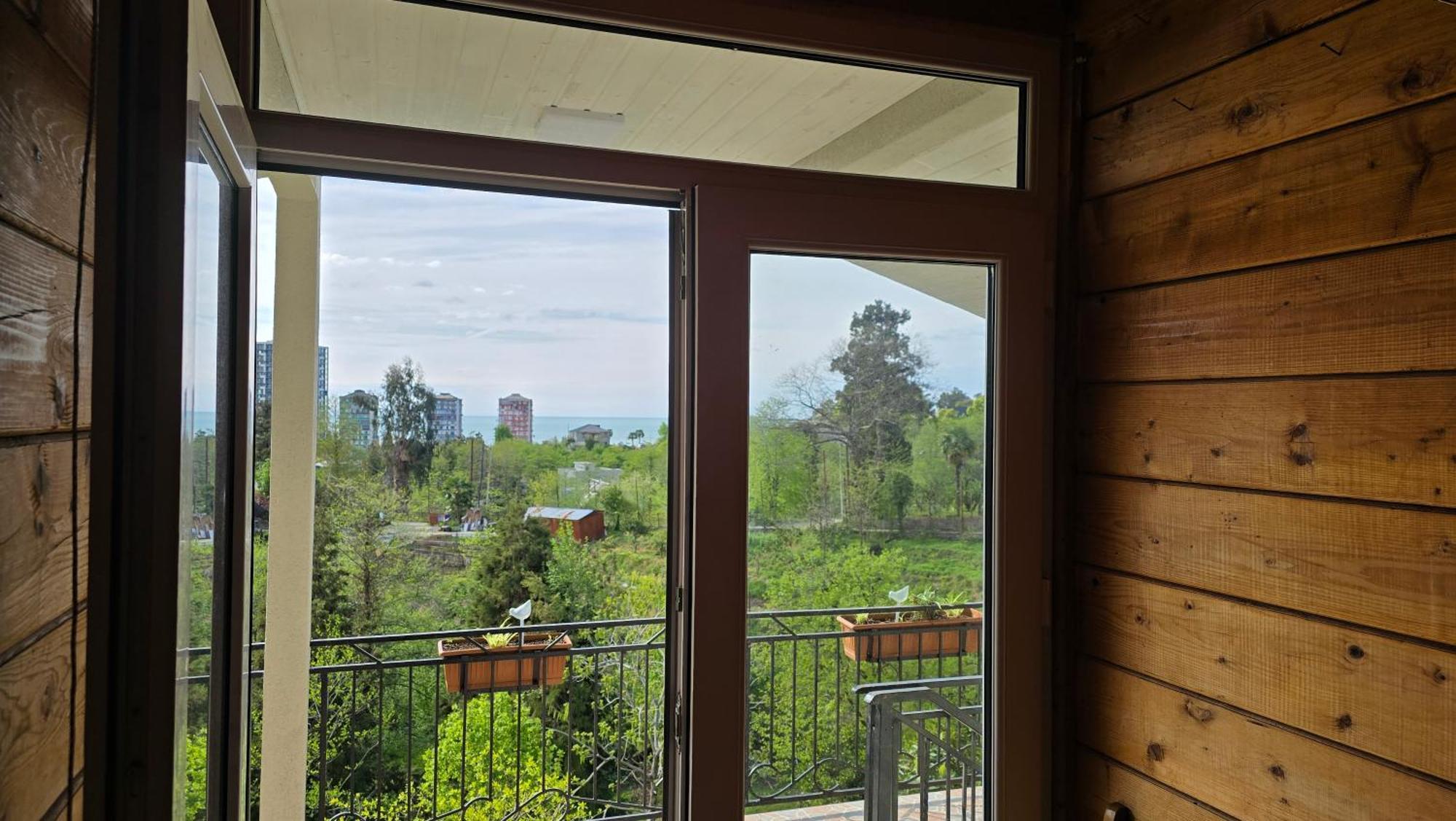 Гостевой дом Olga's Home Батуми Экстерьер фото