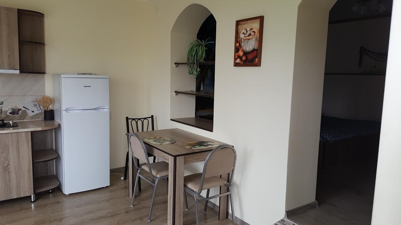 Гостевой дом Olga's Home Батуми Экстерьер фото