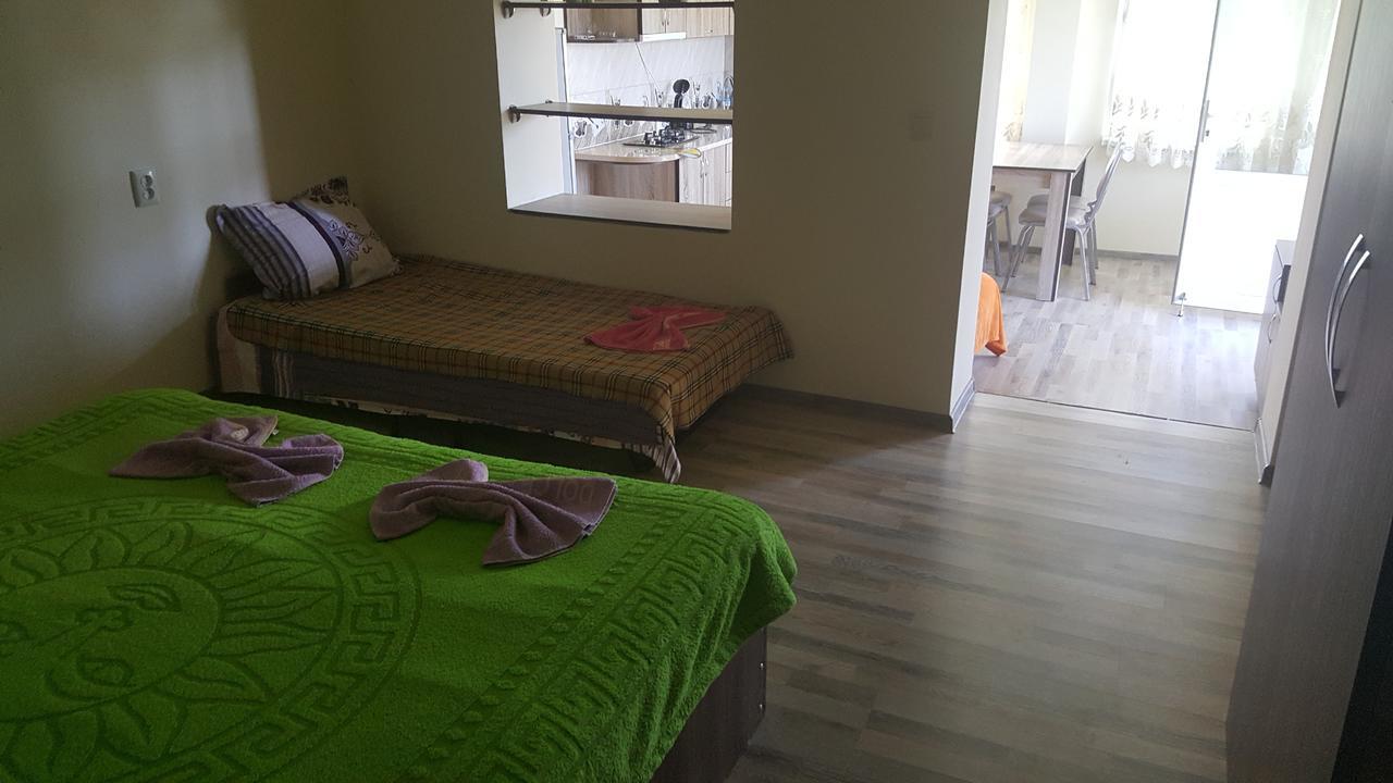 Гостевой дом Olga's Home Батуми Экстерьер фото